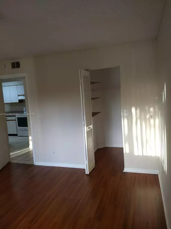 Pompano Beach, FL 33069,4055 W Mcnab Rd #H303