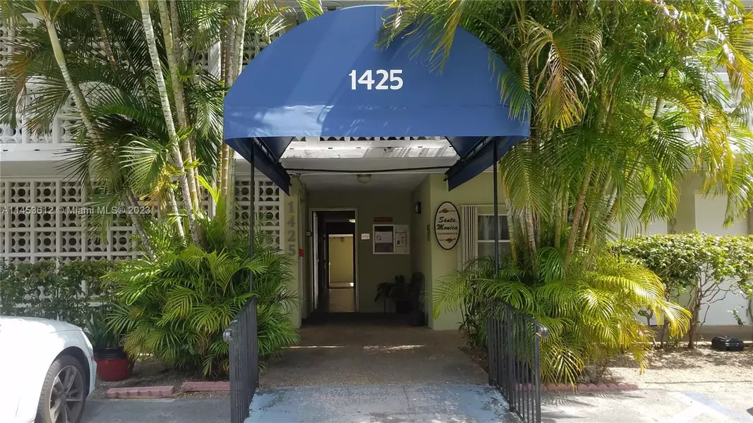 1425 Arthur St #216B, Hollywood, FL 33020