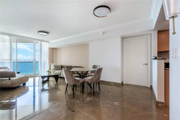 Sunny Isles Beach, FL 33160,16699 Collins Ave #2501