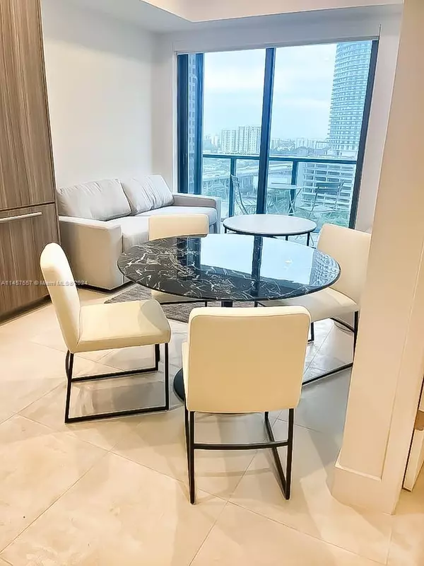 239 SW 9ST #1604, Miami, FL 33129