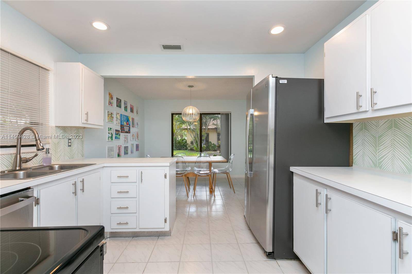 Davie, FL 33314,7531 SW 28th St #15