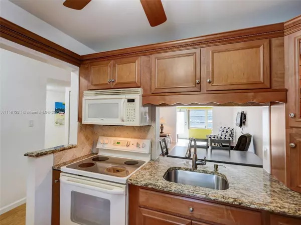 2222 NE 1st Way #101 Boynton Beach, FL 33435