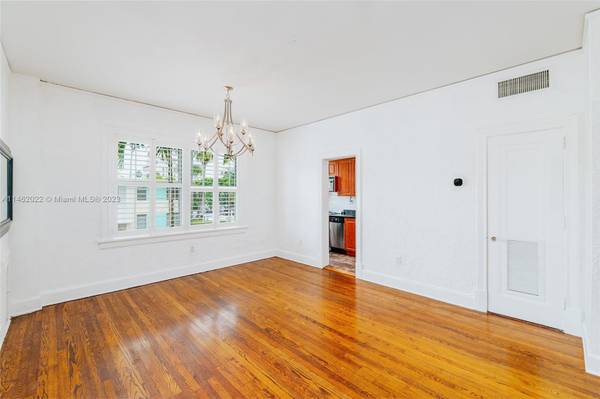 Miami Beach, FL 33139,900 16th St #201