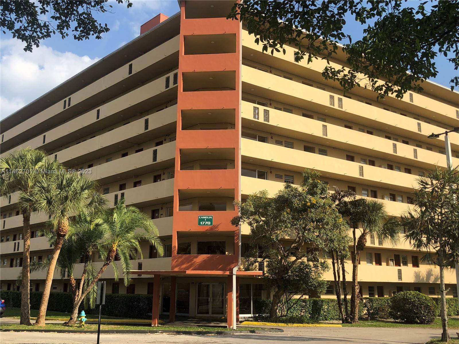 1770 NE 191st St #215-1, Miami, FL 33179