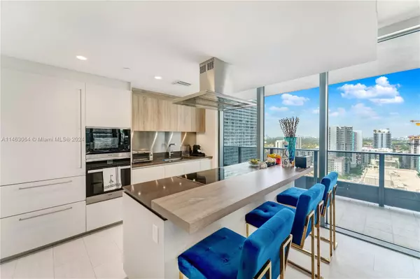 Miami, FL 33131,1000 Brickell Plz #2212