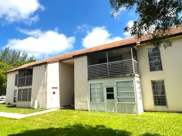 402 N Laurel Dr #203,  Margate,  FL 33063