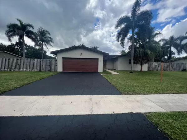 401 Clancy Cir,  Margate,  FL 33068