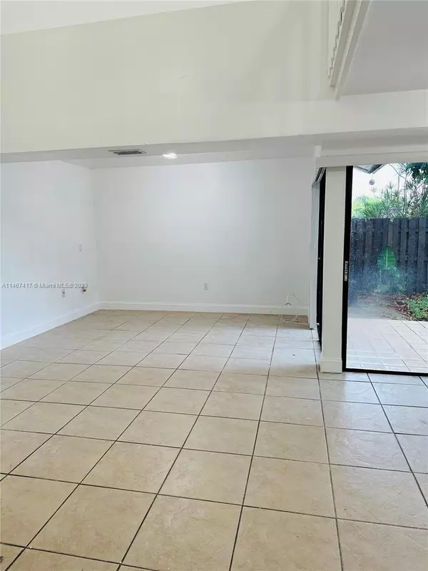 Miami, FL 33186,11125 SW 132nd Ct #9-3