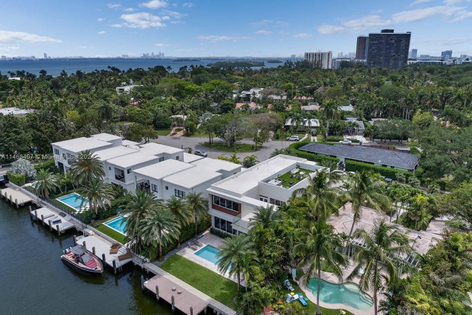 867 NE 76th St, Miami, FL 33138