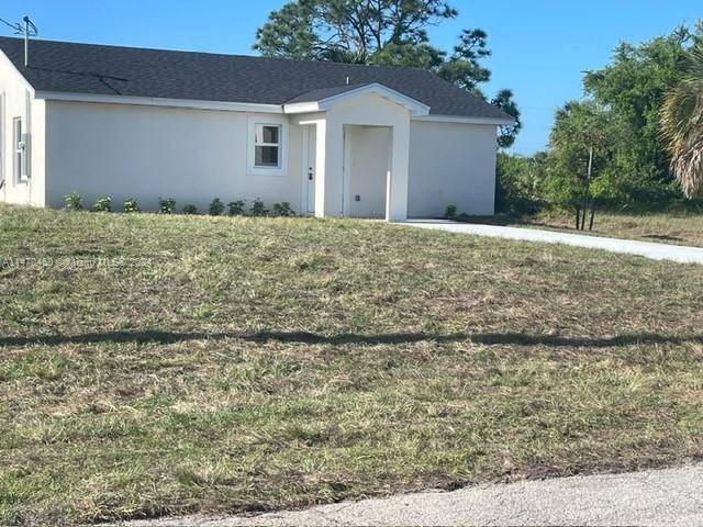 2026 Hercules Road, La Belle, FL 33935