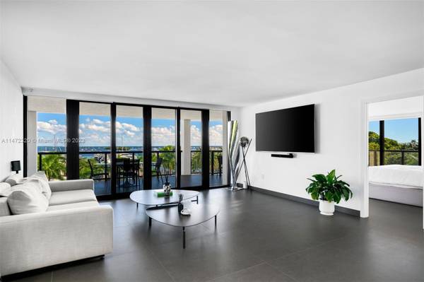 2575 S Bayshore Dr #6A, Miami, FL 33133