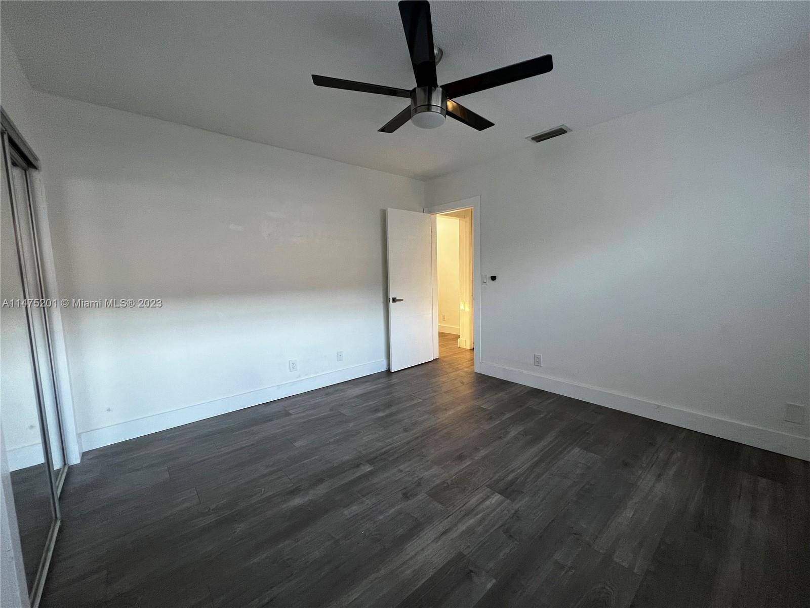 Hollywood, FL 33021,3515 Van Buren St #102