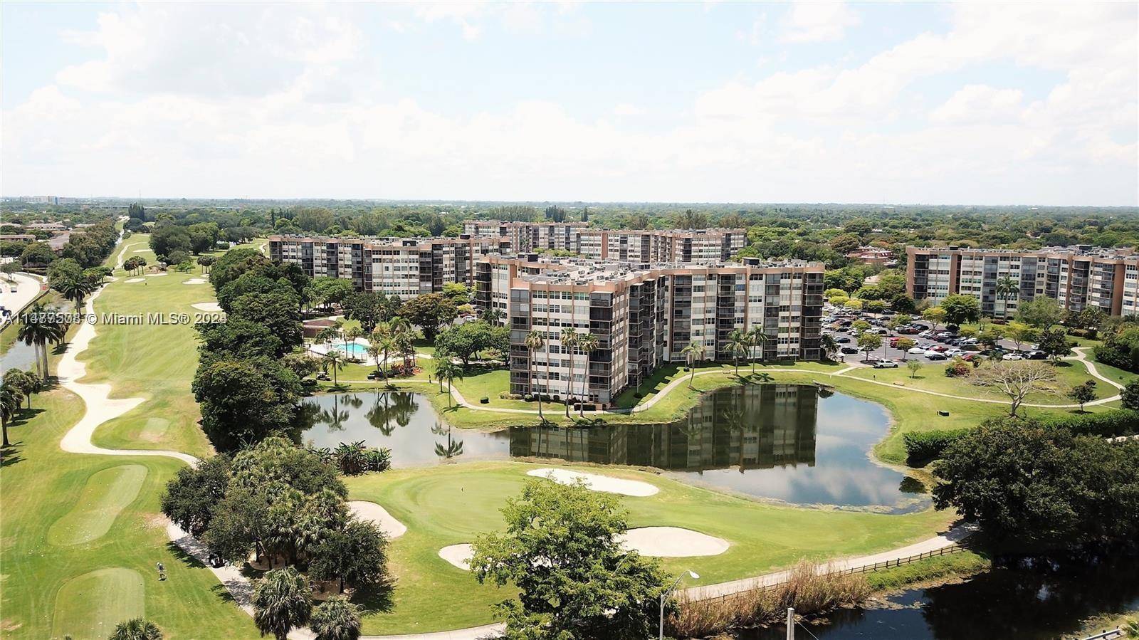 1200 Saint Charles Pl #422, Pembroke Pines, FL 33026