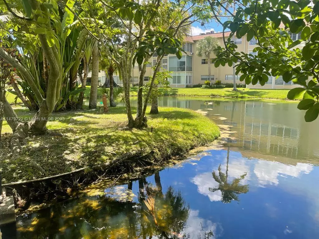 Lauderdale Lakes, FL 33313,5051 W Oakland Park Blvd #204