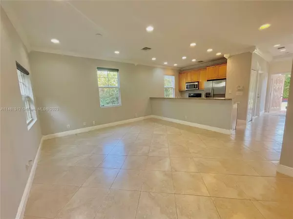 Hollywood, FL 33020,2307 Washington St #8