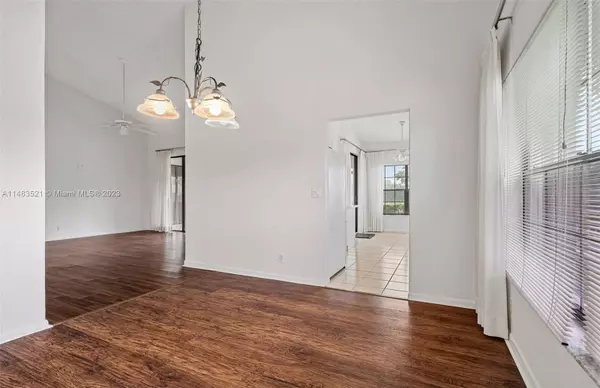 Boynton Beach, FL 33472,8336 Waterline Dr #105