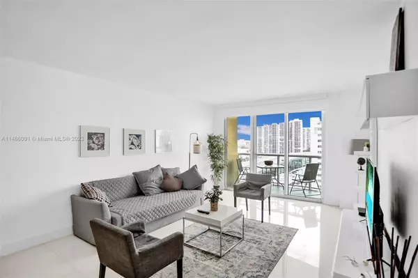 Sunny Isles Beach, FL 33160,19370 Collins Ave #1504