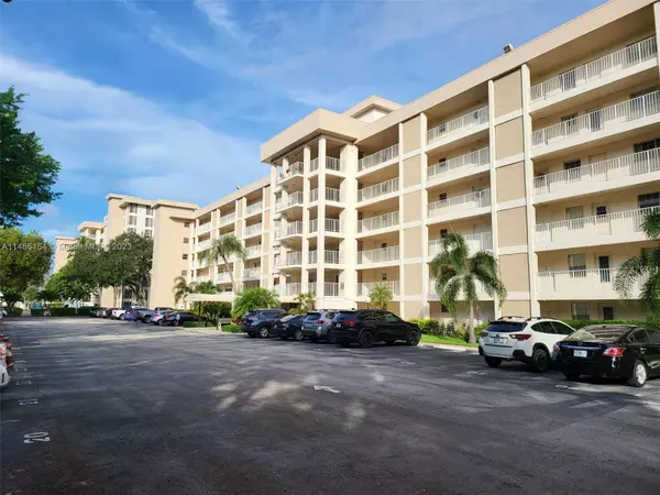 Pompano Beach, FL 33069,2651 S Course Dr #409
