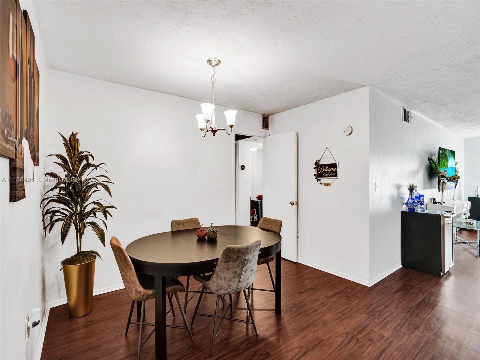 Plantation, FL 33313,1681 NW 70th Ave #216