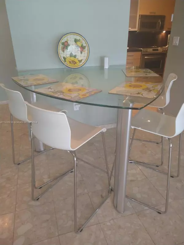 Surfside, FL 33154,9341 Collins Ave #904