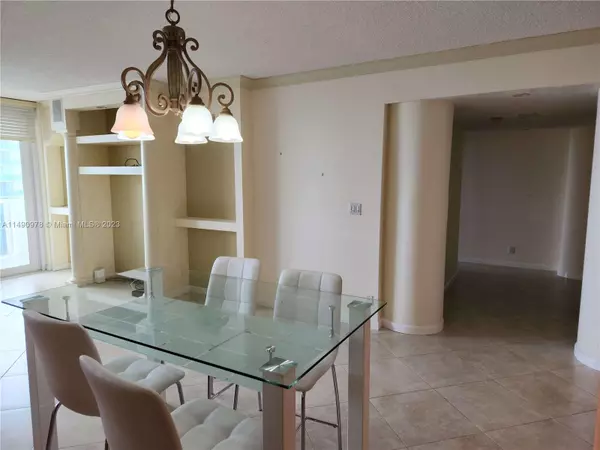 Hollywood, FL 33019,3725 S Ocean Dr #1108