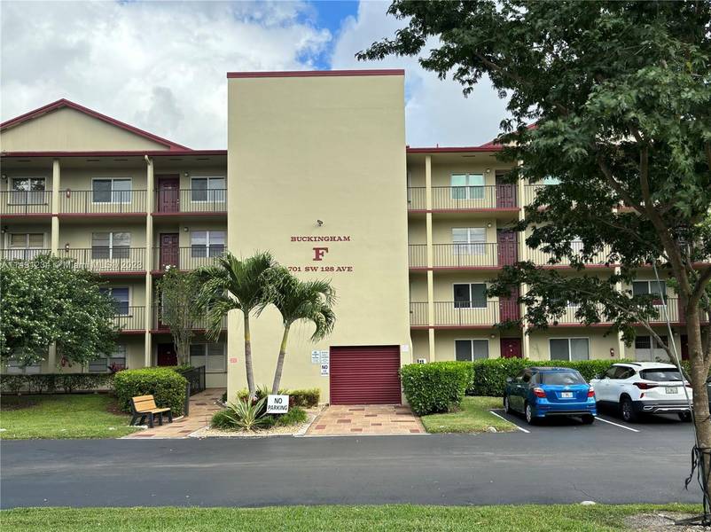 701 SW 128th Ave #214F, Pembroke Pines, FL 33027