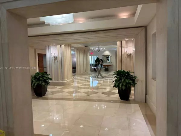 Sunny Isles Beach, FL 33160,150 Sunny Isles Blvd #1-1102