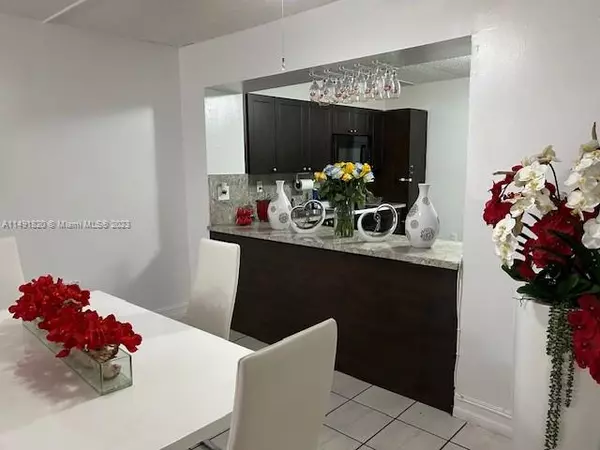 Hialeah, FL 33016,2186 W 60th St #20106