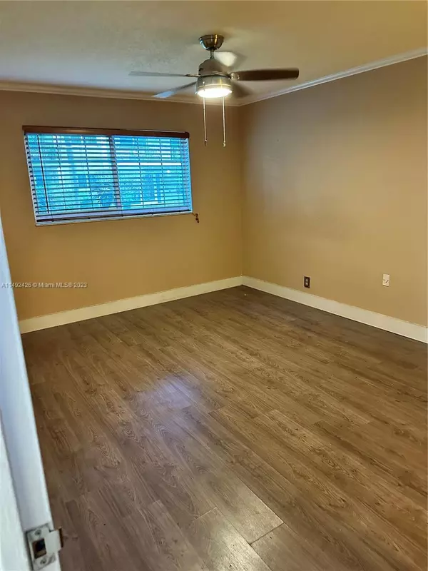 Wilton Manors, FL 33334,3002 NE 5th Ter #112-B