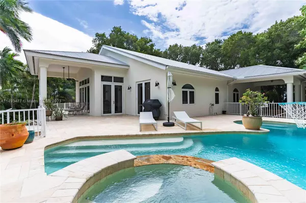 163 Fontaine Dr, Islamorada, FL 33070