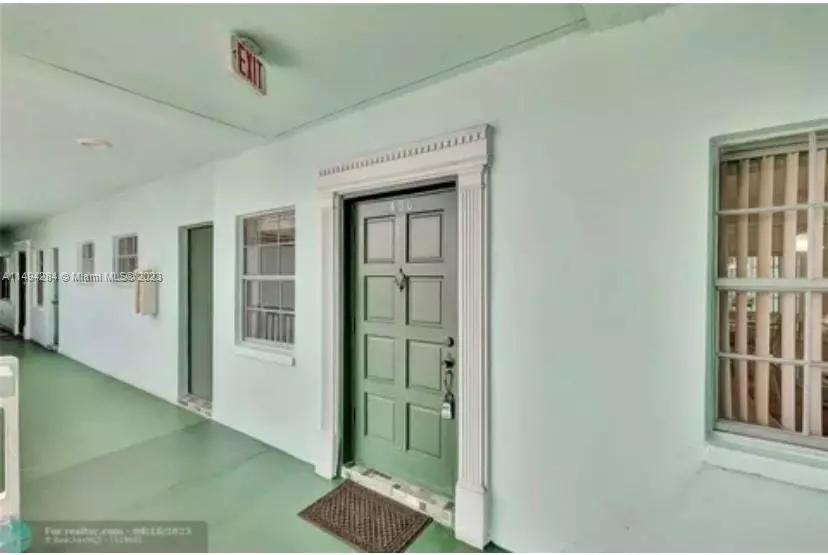 Lauderdale Lakes, FL 33319,4401 NW 41st St #406