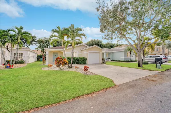4658 SW 12th Ct,  Deerfield Beach,  FL 33442