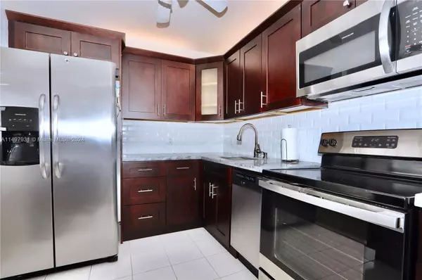 Aventura, FL 33180,3675 N Country Club Dr #2501