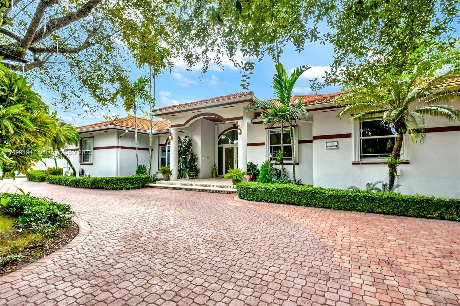 South Miami, FL 33143,5750 SW 67th Ave