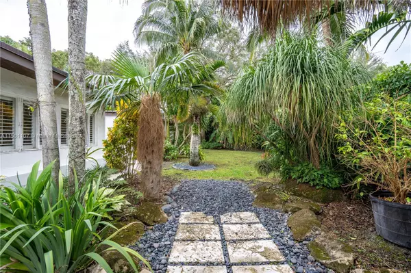 Miami, FL 33143,5460 SW 80th St