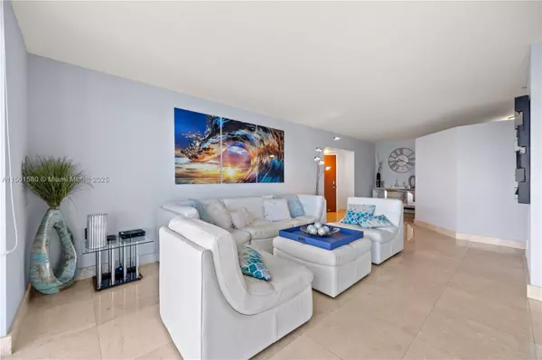 Miami Beach, FL 33141,6365 Collins Ave #4106