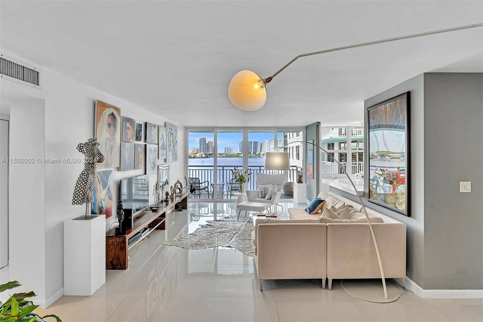 Sunny Isles Beach, FL 33160,301 174th St #501