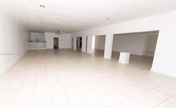 Fort Lauderdale, FL 33312,3045 W Broward Blvd