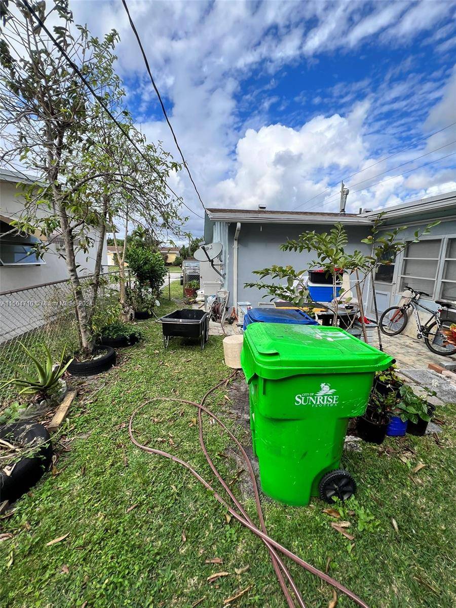 Sunrise, FL 33313,6400 NW 27th St