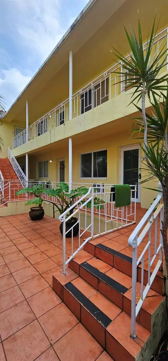 Miami Beach, FL 33141,6831 Abbott Ave #3