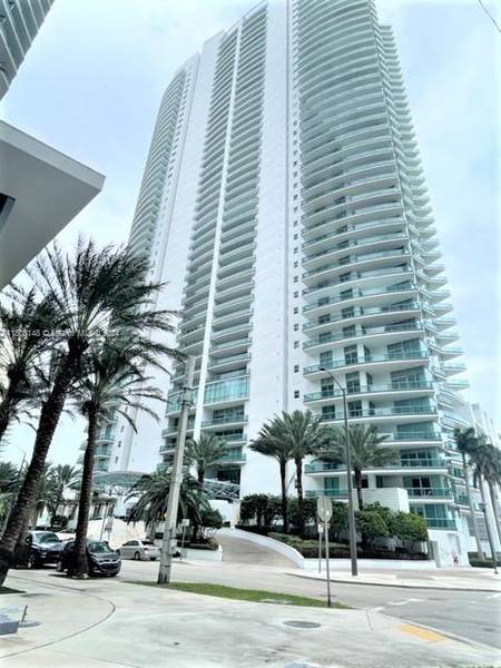 1331 Brickell Bay Dr #1008, Miami, FL 33131