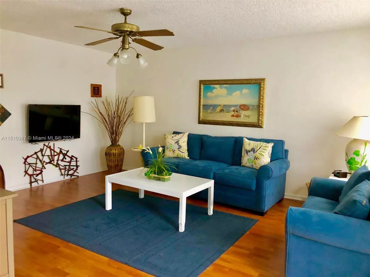 Pembroke Pines, FL 33027,300 SW 134th Way #405E