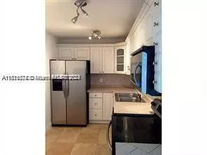 Miami Beach, FL 33141,6969 Collins Ave #1103