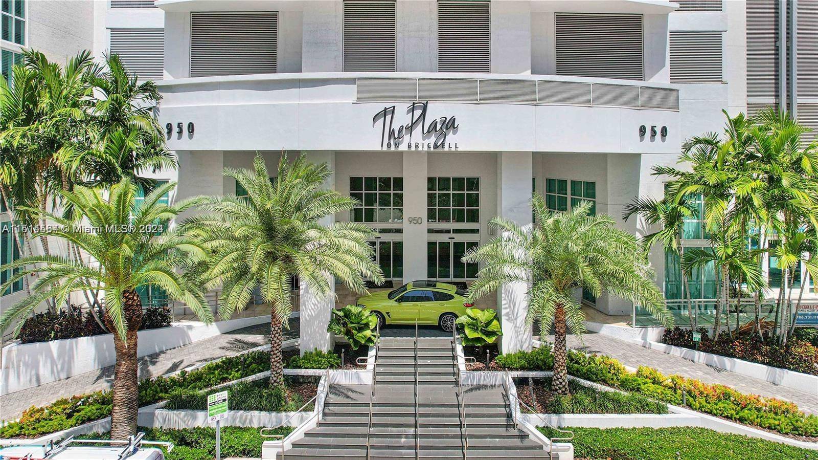 Miami, FL 33131,950 Brickell Bay Dr #2002