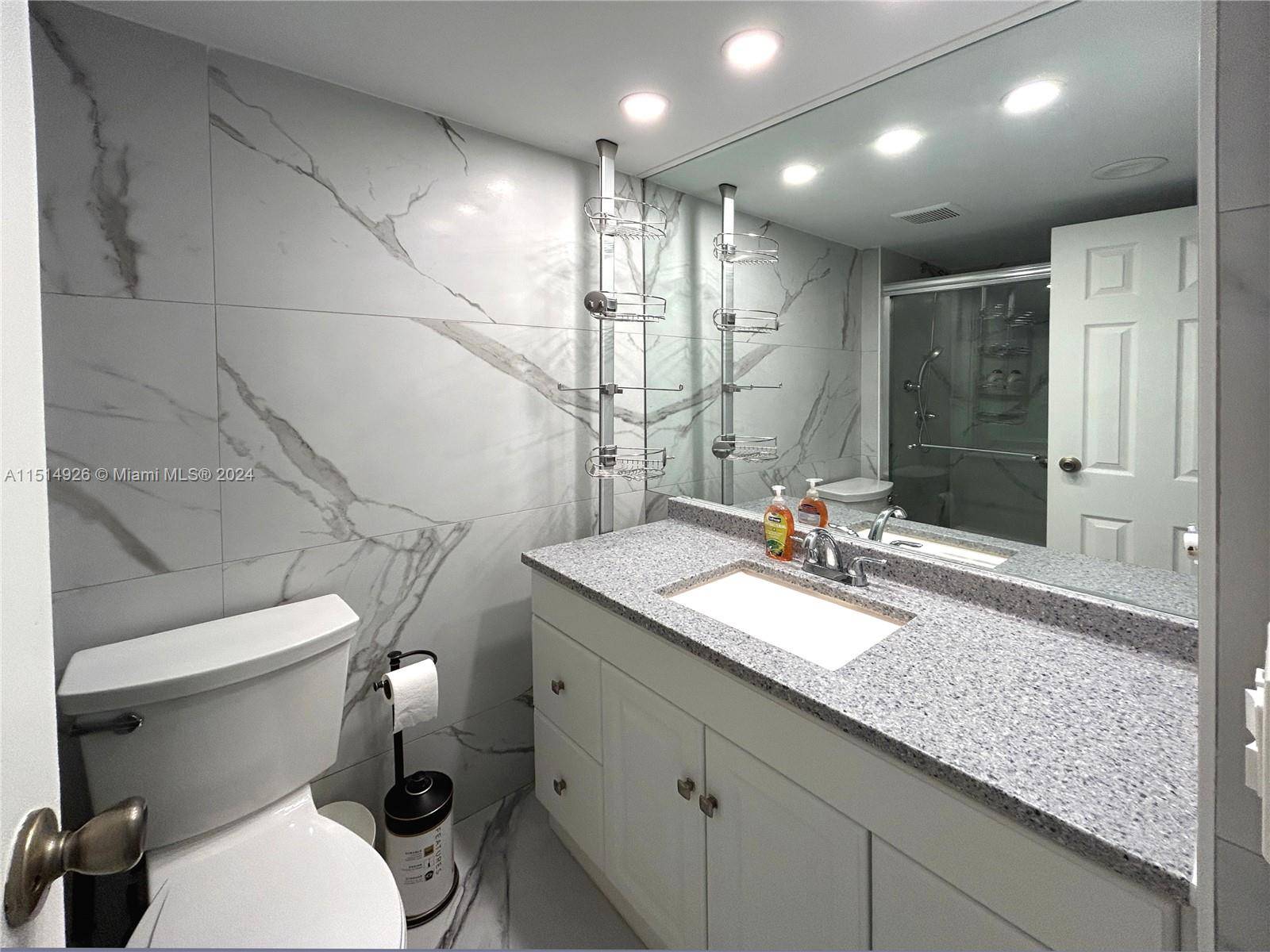 Sunny Isles Beach, FL 33160,250 174th St #1111