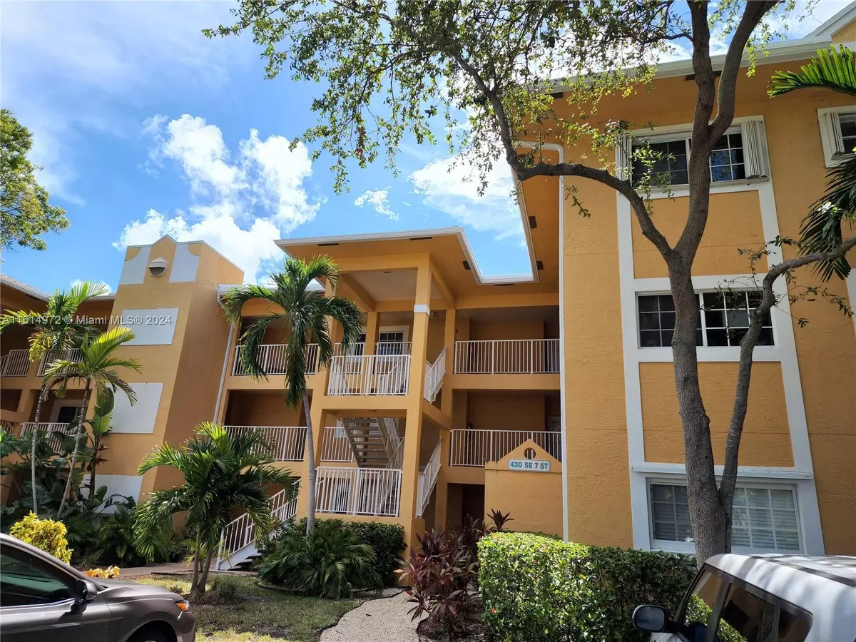 Dania Beach, FL 33004,430 SE 7th St #106E