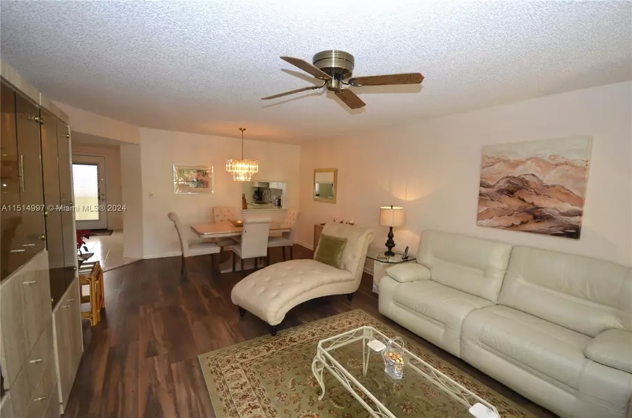 4970 E Sabal Palm Blvd #305, Tamarac, FL 33319