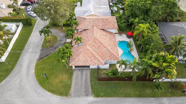 South Miami, FL 33143,5620 SW 58th Pl