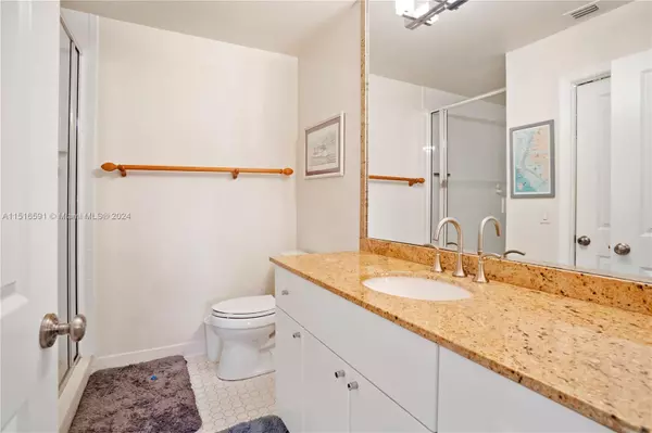 West Palm Beach, FL 33401,1801 S Flagler Dr #104
