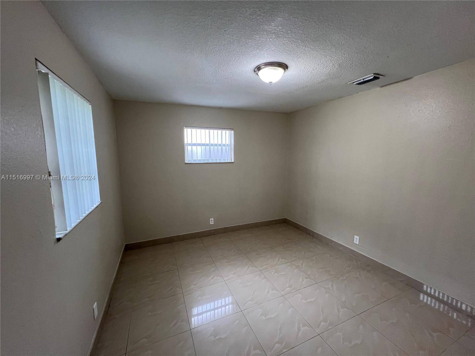 Sunrise, FL 33313,6530 NW 27th St